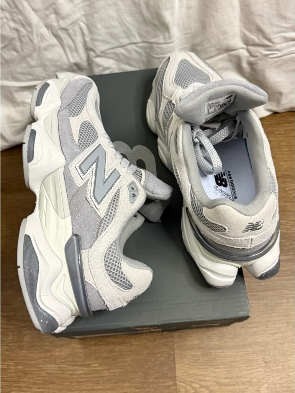 New Balance 9060 Sneakers Shoes Size Women’s - 8 Men’s 6.5 - Picture 3 of 6